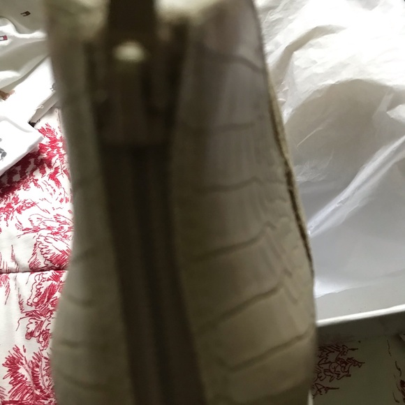 New Steve Madden - Picture 4 of 5